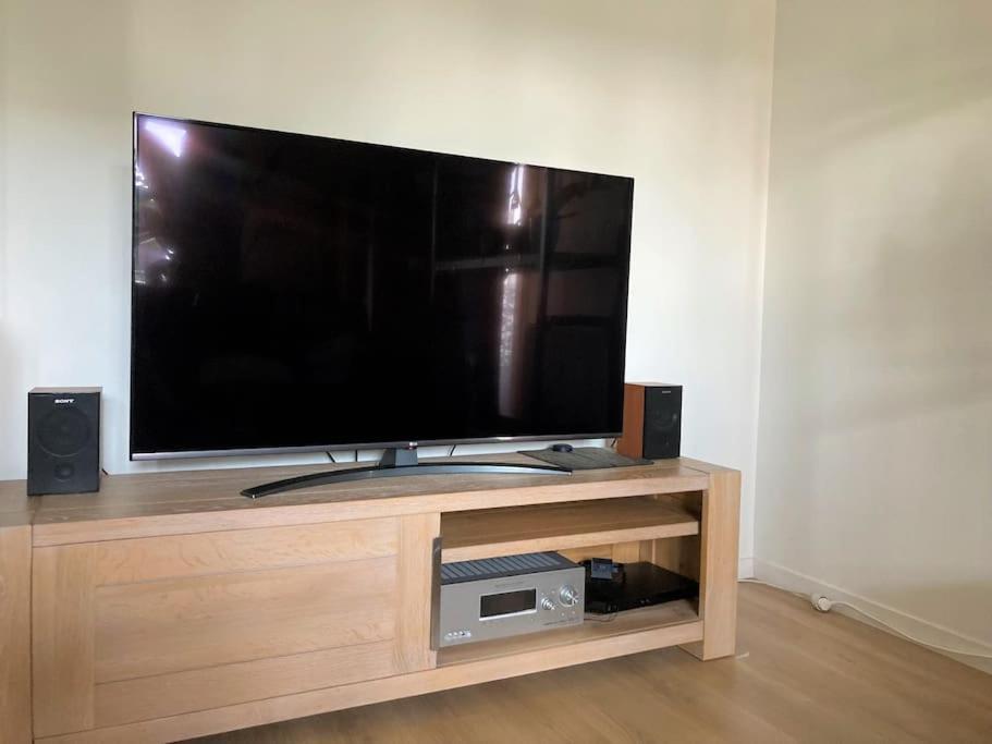 Appartement 87 M2 - 3 Chambres - 6 Personnes - Proche Paris - Parking Gratuit アニエール エクステリア 写真
